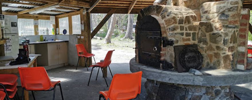 The Lea Bush Camping
