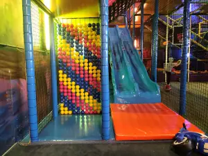 FIGLARIUM Hall Playroom Ostroleka