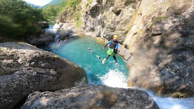 CHLORO'FIL PARC TERRITOIRE AVENTURE - Rafting - Accrobranche - e-Trottinette - Escalade - TubbyJump - FreeJump - Saut 20m