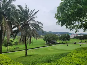Sân golf Chí Linh