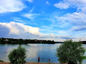 Бобрица Пляж