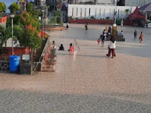 Tugu Jelawat