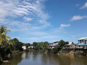 masjid besar Syuhada Riam Danau