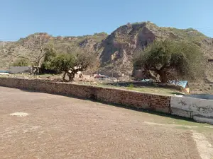 Khewra - Pind Dadan khan - Lilla More