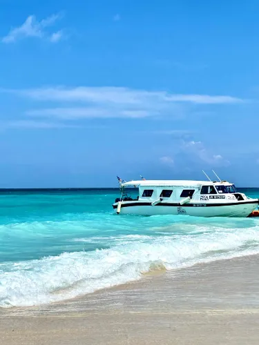 Mengalum Island