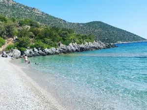 Central Square Tyros Beach