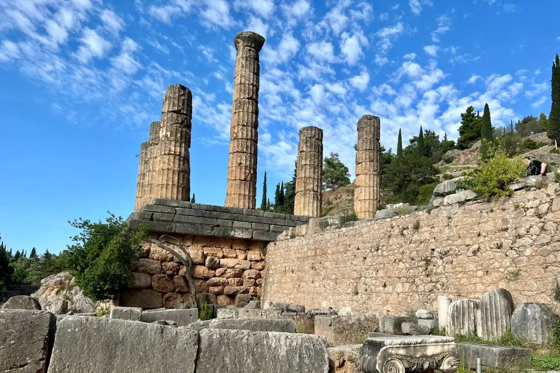 Hotels near Temple of Apollo