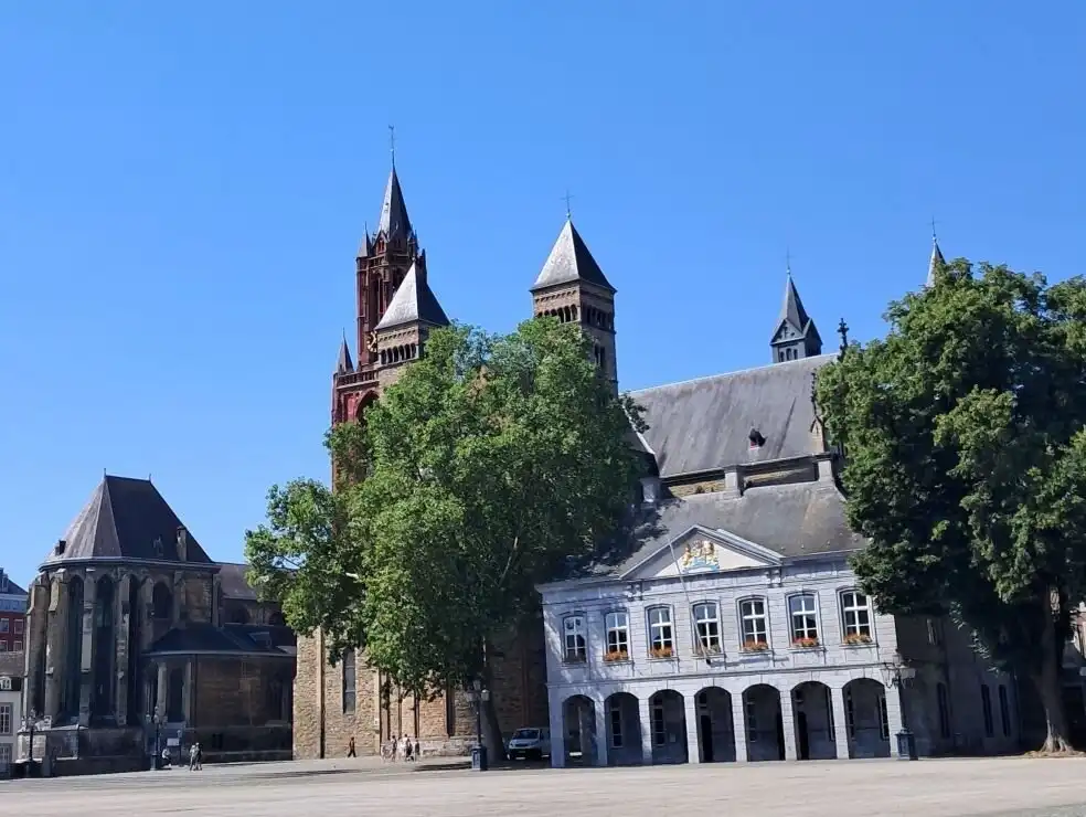 Hotels near Basilica of Saint Servatius