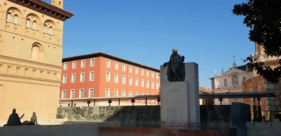 Hotels near Monumento a Goya