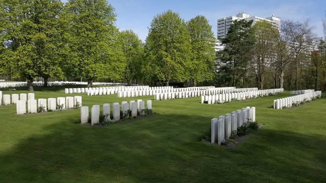 Hotel in zona British & Commonwealth War Cemetery Berlin