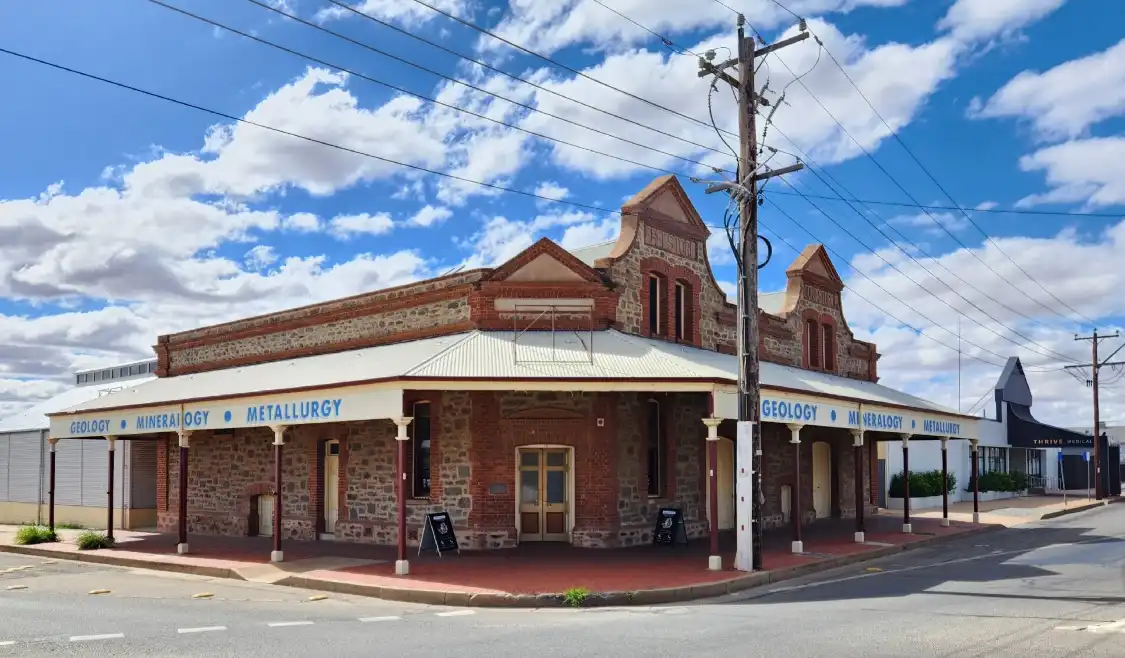 Hotels near Albert Kersten Mining and Minerals Museum (Geocentre)