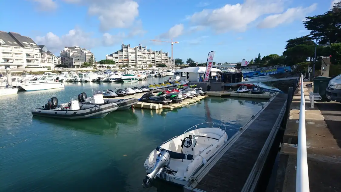 Hotels near Atlantic Jet Evasion