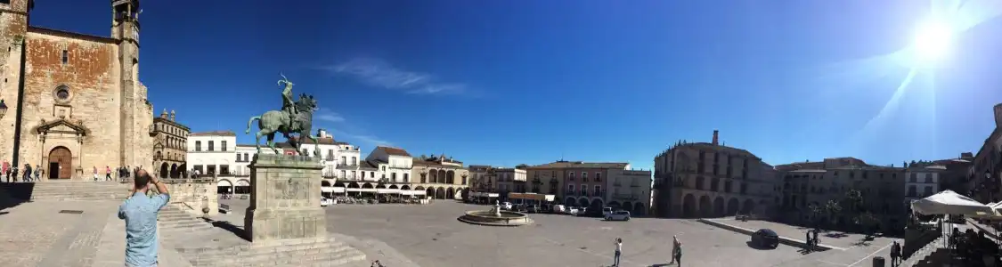 Hotels near Plaza Mayor de Trujillo