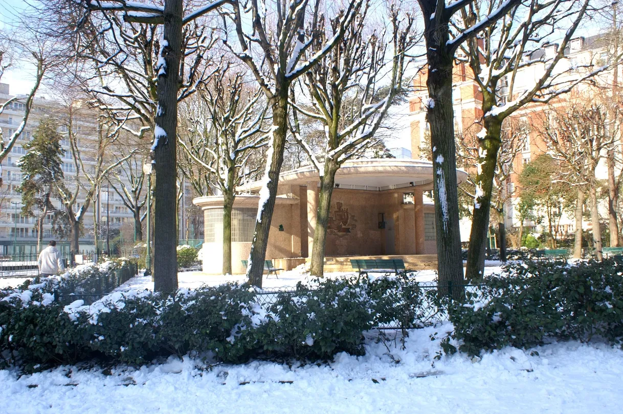 3_Square Sarah Bernhardt