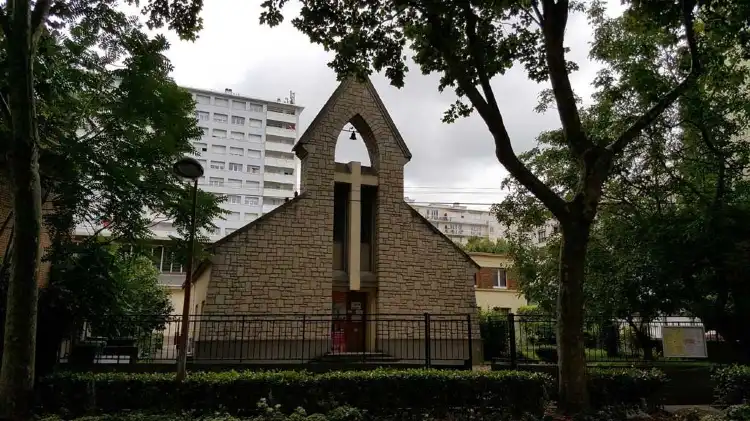 Hotels near Église Saint Joseph Saint Raymond