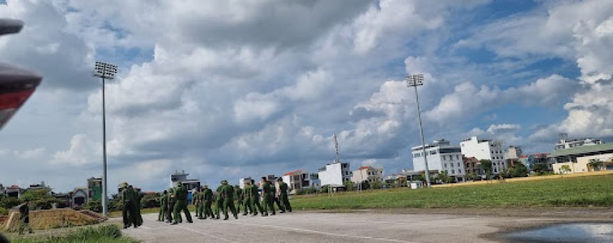 Sân Vận Động Quảng Yên