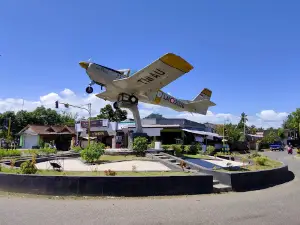 Tugu Pesawat - Taman Simpang Taliwang Brang Ene