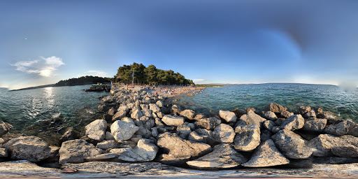 Koralj beach