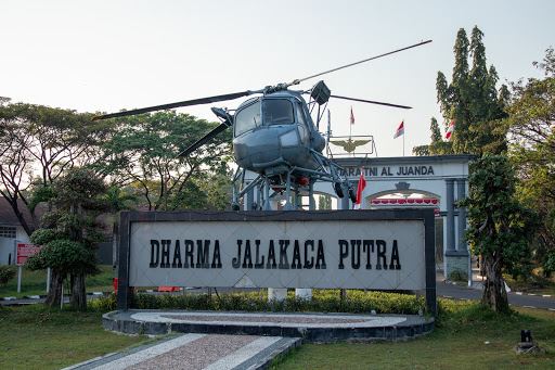 Compare 4 airports near Sedati