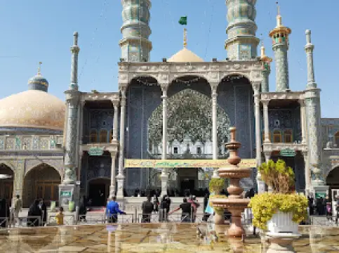 Mirror Ivan - Atabaki courtyard