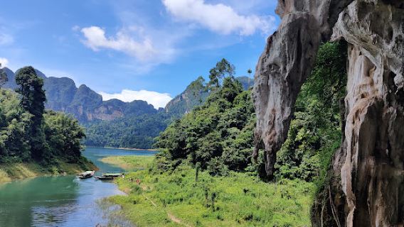 Pra Kai Petch Cave