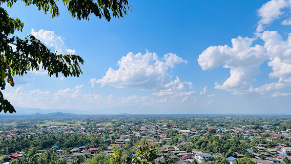 Wat Phrathat Chom Sin