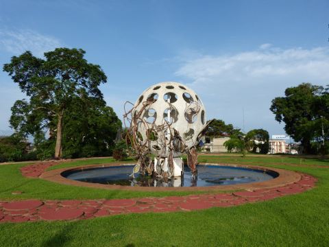 Vuelos ${{cityDName}} Yaundé