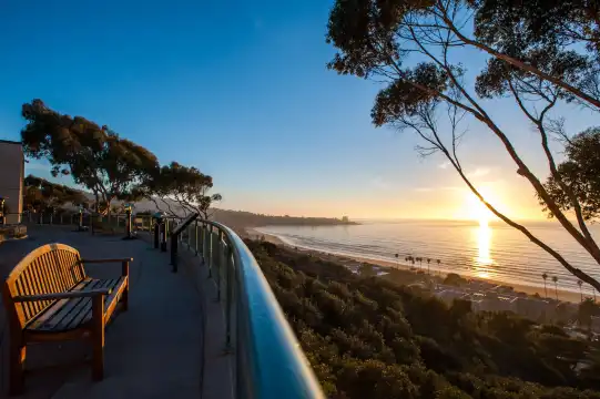 Hotels near Birch Aquarium
