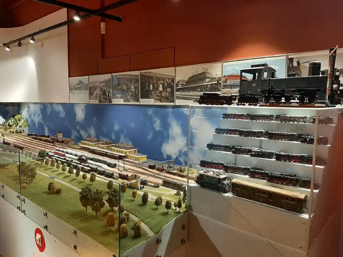 Museum Fuer Volkskultur - Schloss Porcia附近的飯店