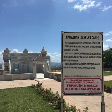 Azaplar Camii