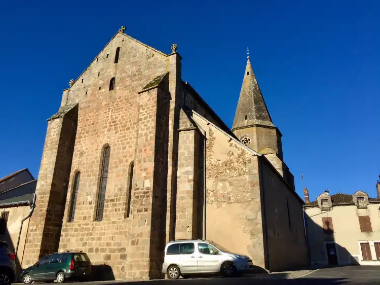 Hotels in Magnac-Laval