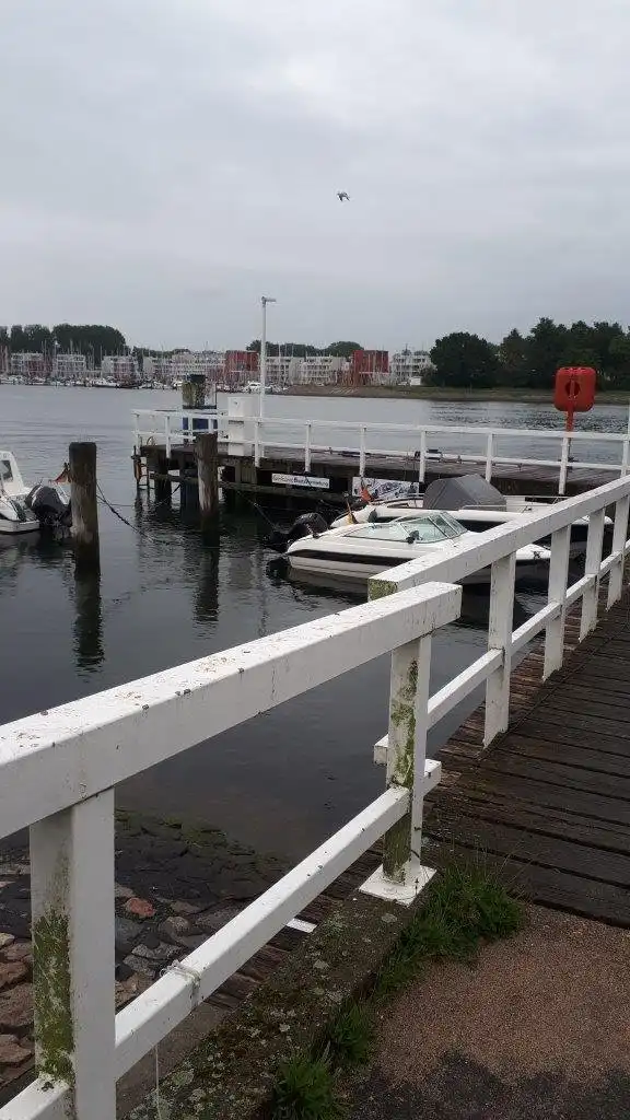 Hotels near Prinzenbrucke