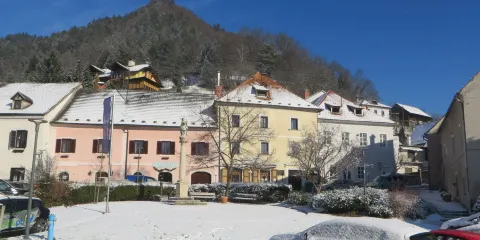 Valvasorjev trg Square