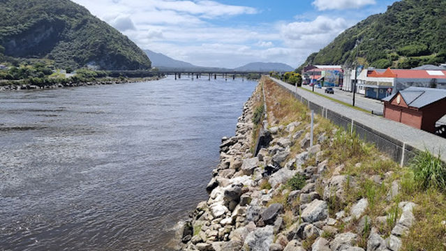 Greymouth Town Square