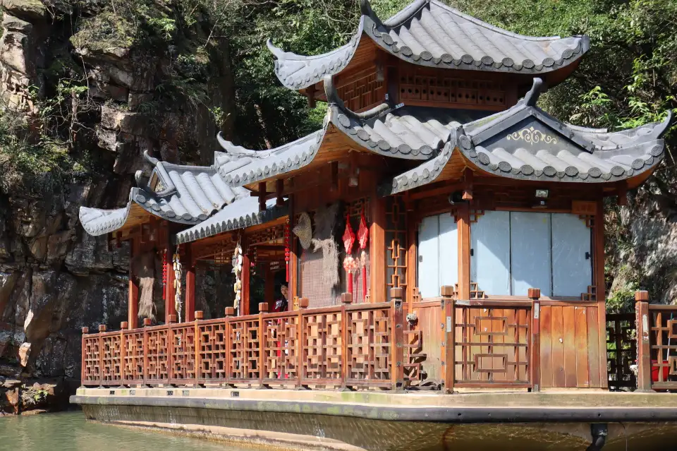 3_Baofeng Lake
