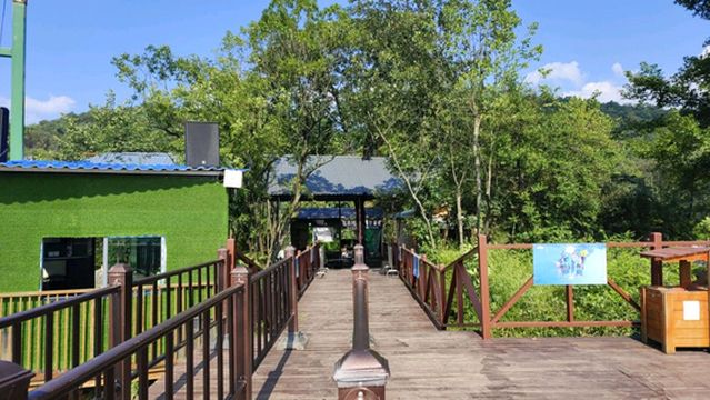 Shiyan Lake Sky Mirror