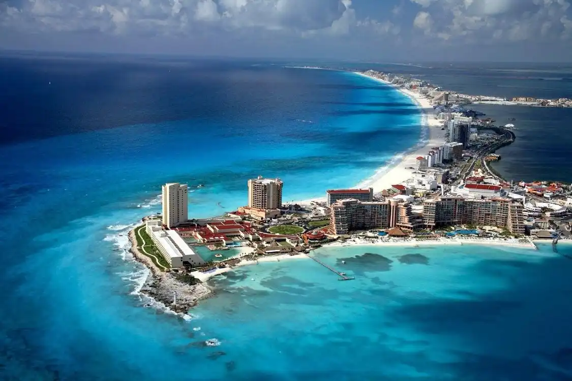 Hotels near Avenida Kukulkan