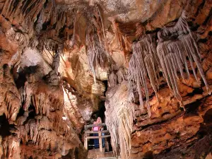 Talking Rocks Cavern