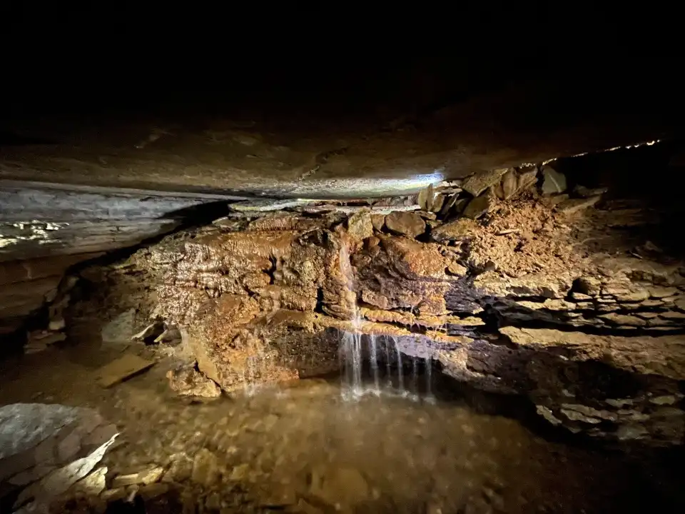 1_War Eagle Cavern