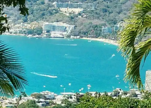 Hotels near Punta Diamante