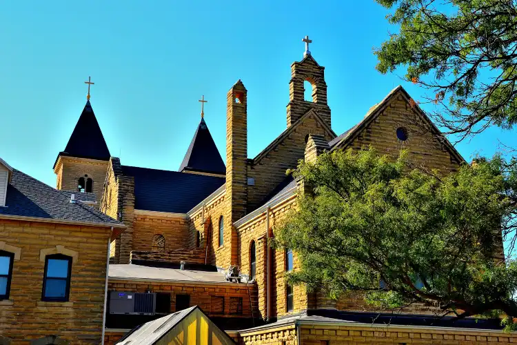 Hotels in Ellis County