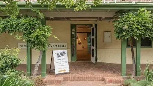 Canberra Contemporary Art Space 주변 호텔