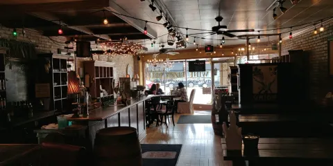 Howell's Mainstreet Winery