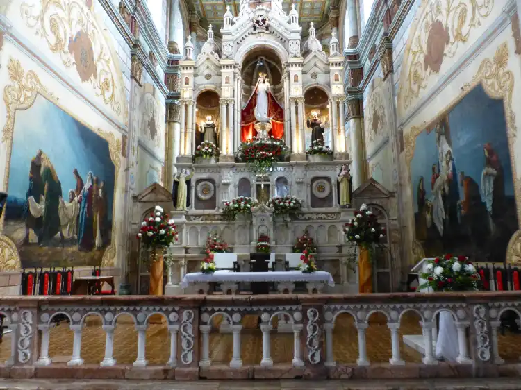Hotels near Iglesia de Santo Domingo