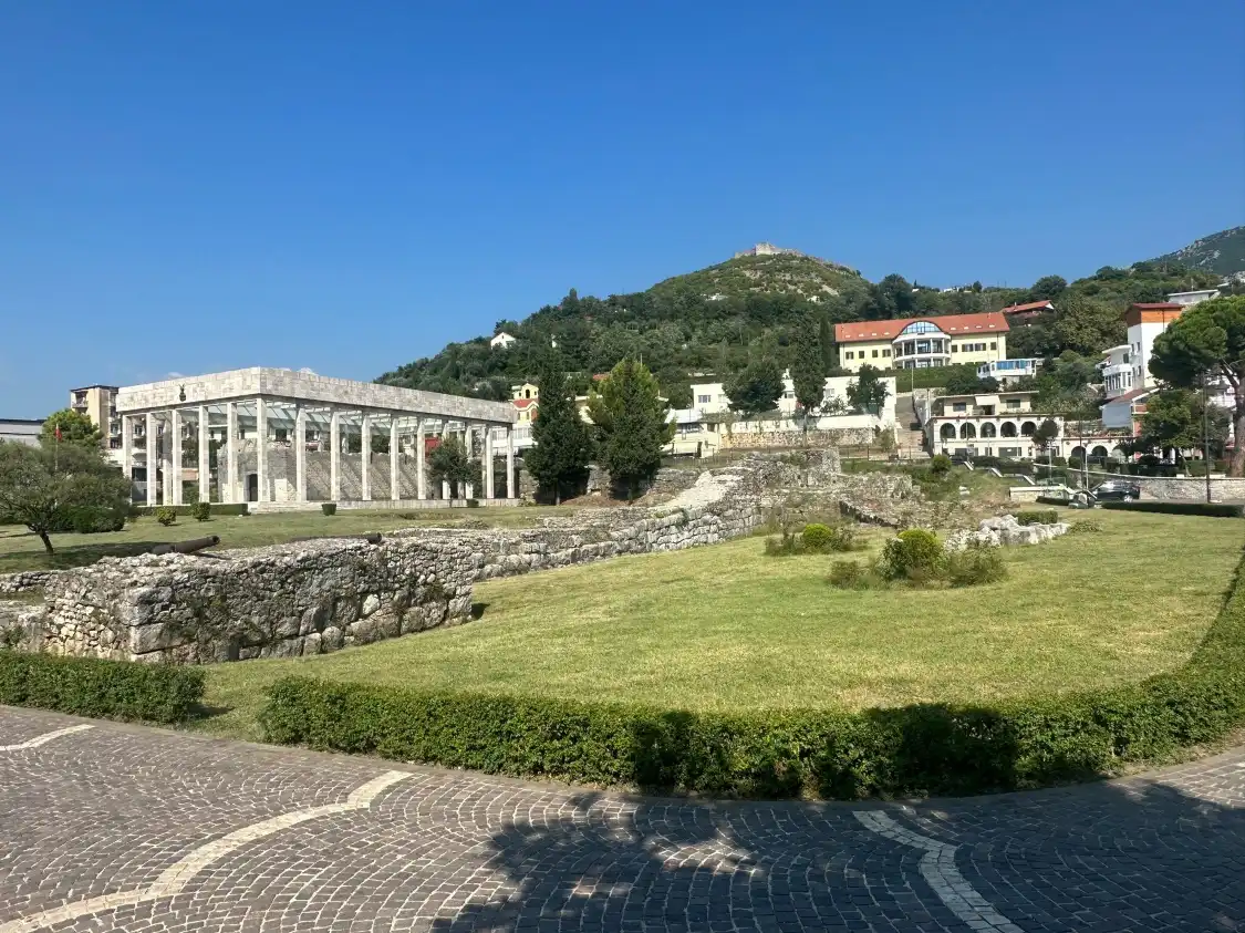 Hotels near Skenderbeg Tomb