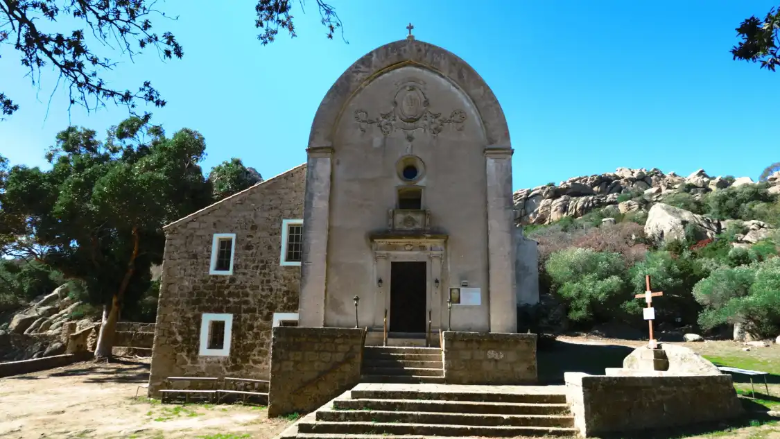 Hôtels à proximité de : Ermitage de la Trinité