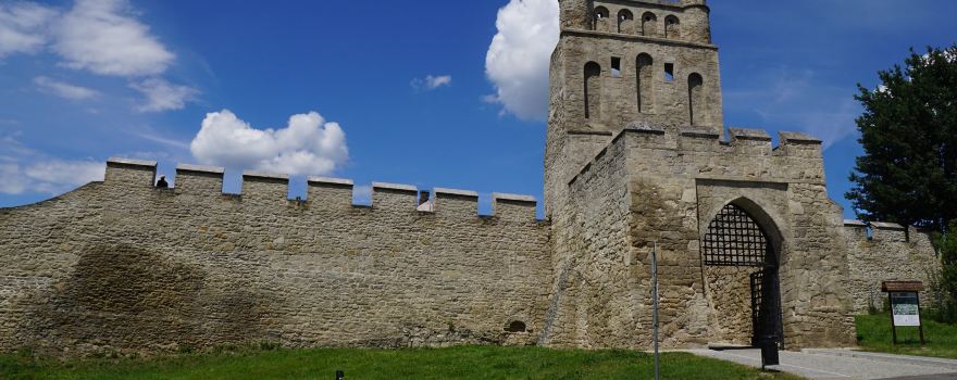 Szydlow City Walls
