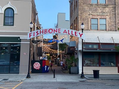 Fishbone Alley