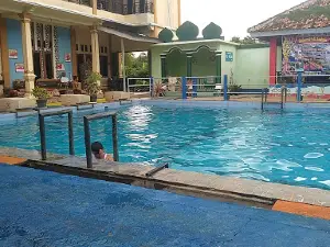 Kolam Renang Pelangi Permata Indah