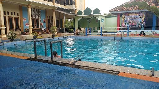 Kolam Renang Pelangi Permata Indah